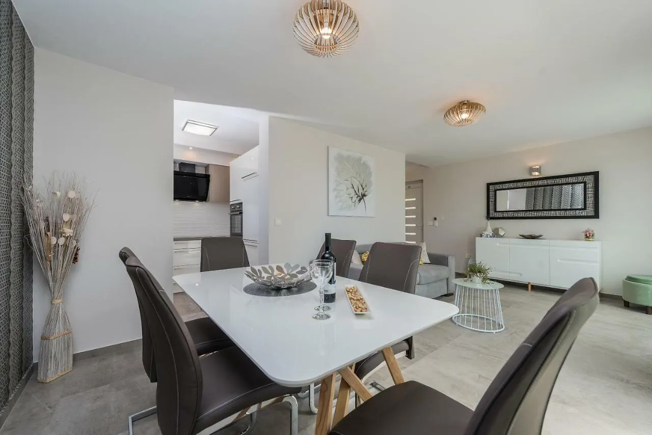 Apartment Villa Franica Zadar