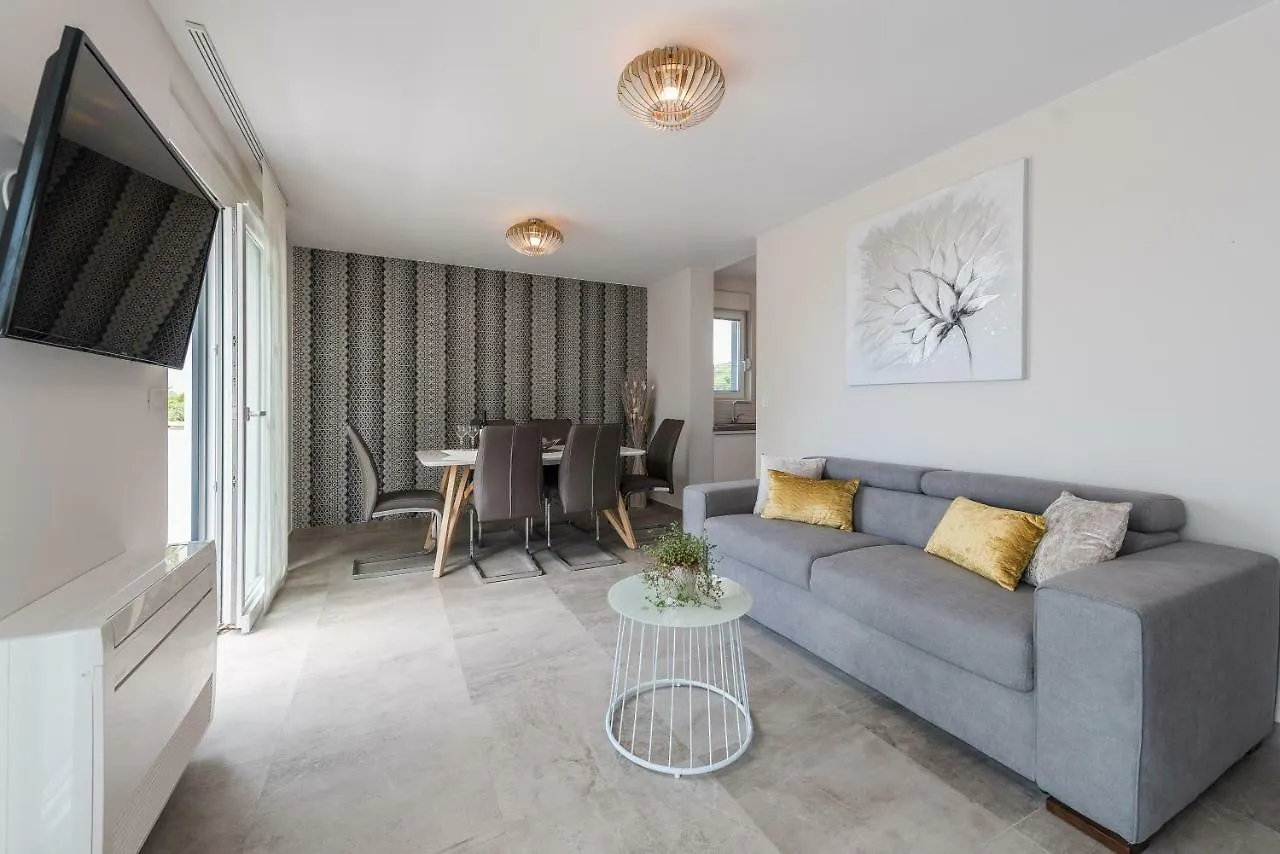 Villa Franica Zadar Apartment