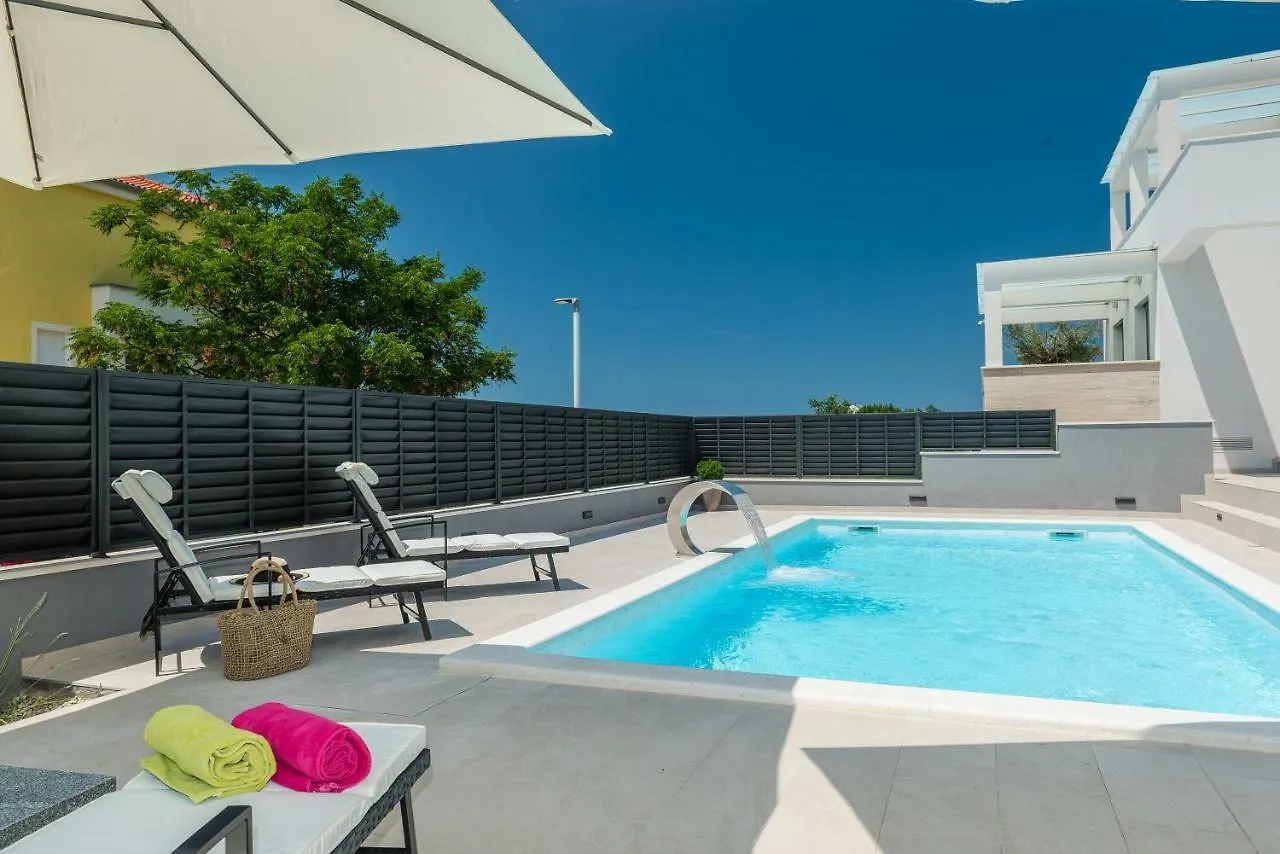 Villa Franica Zadar 0*,