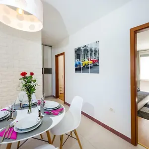  Apartment Lara